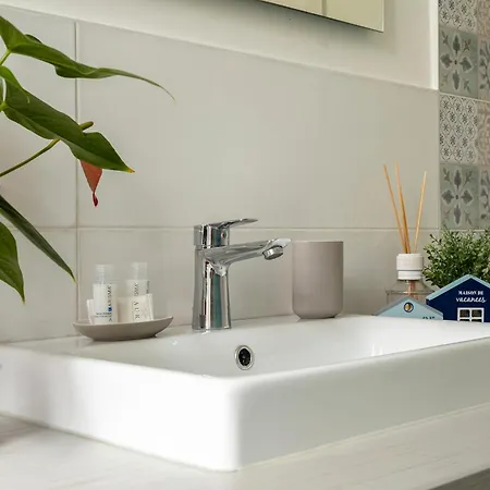 Corte95 - Bright & Spacious Apartman *